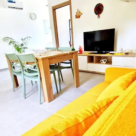 شقة Lory Sweet Orchidea *